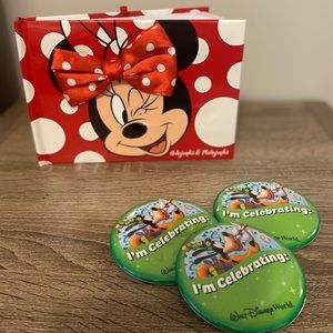 Walt Disney World Minnie Mouse Autograph photographs Book Celebration Pin Bundle
